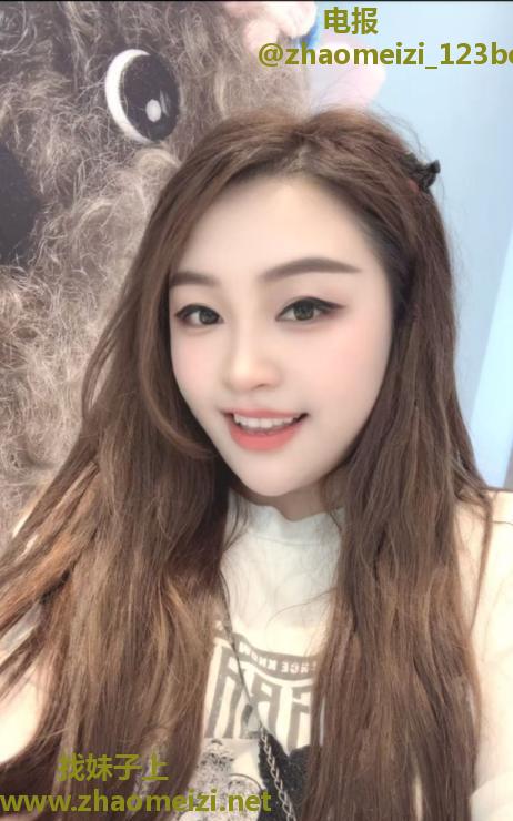 热情舌吻果儿