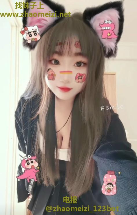 微胖萌妹