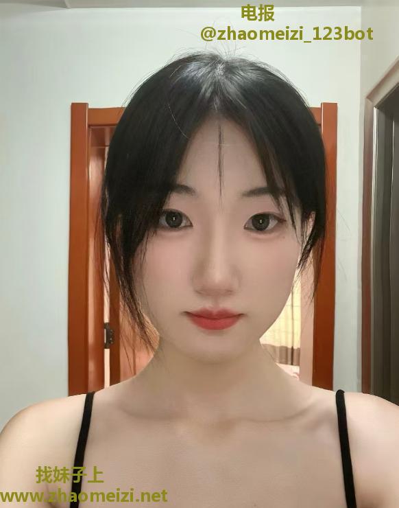 光谷步行街涵涵