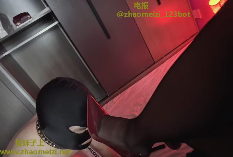 妖娆妩媚多姿