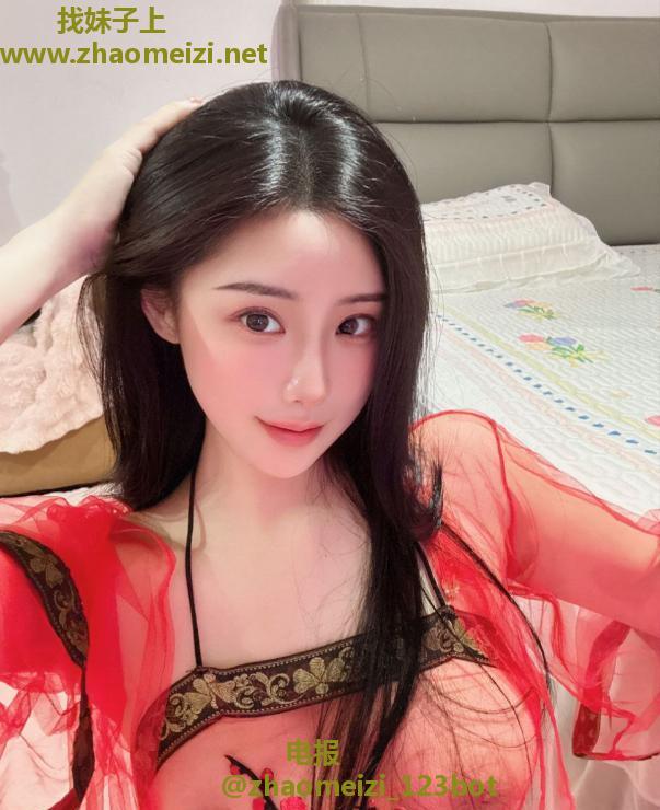 肤白貌美长腿气质老师
