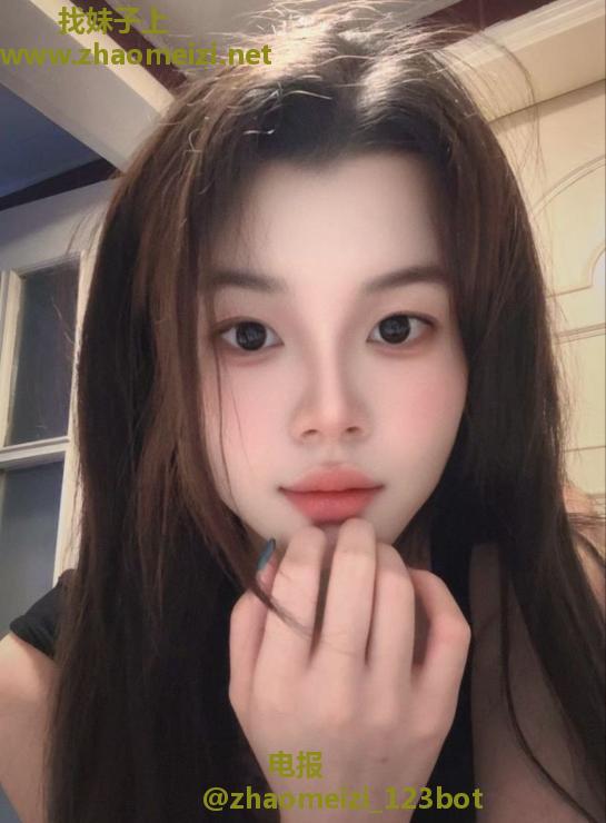 闵行人小胸大糖糖老师