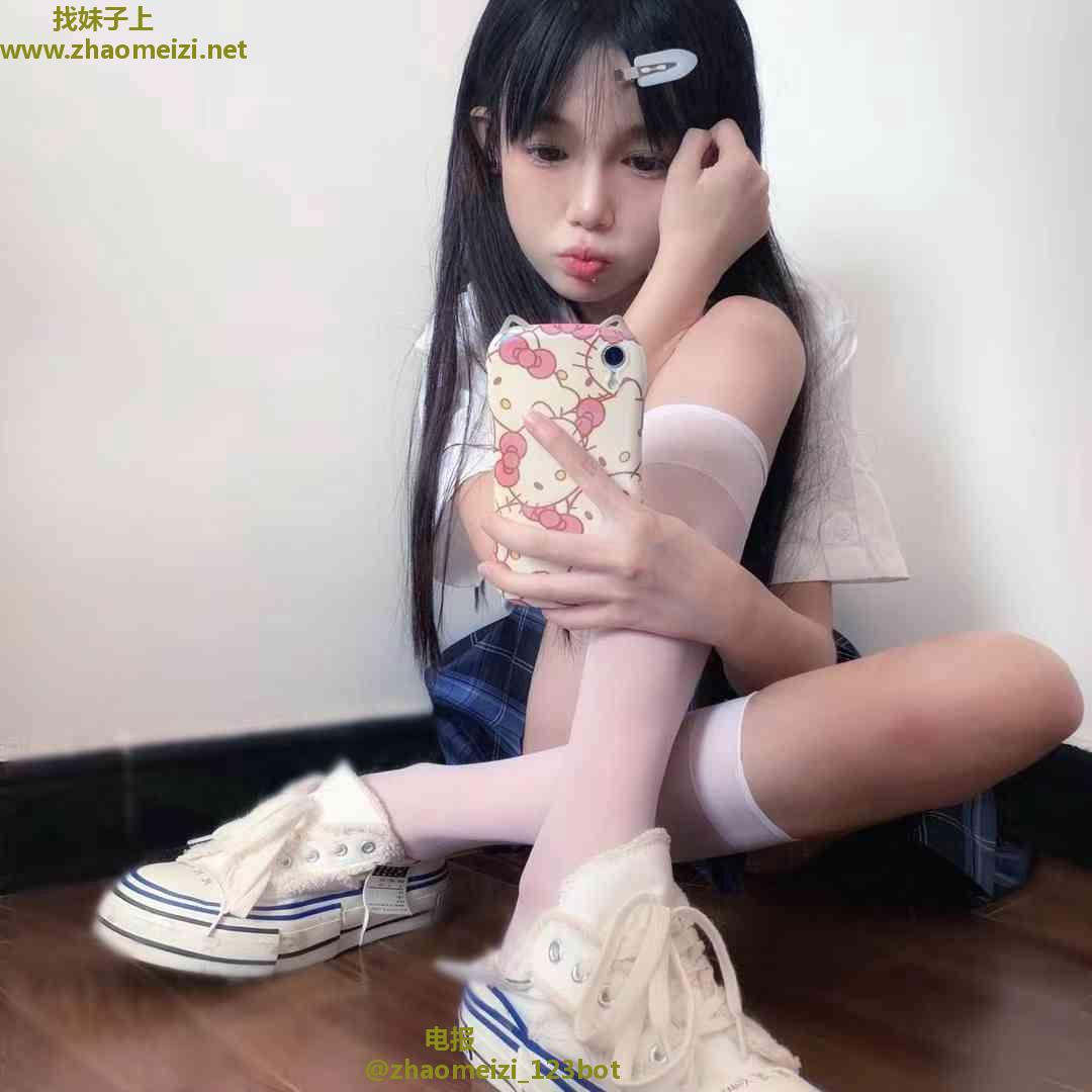 06嫩妹可内射