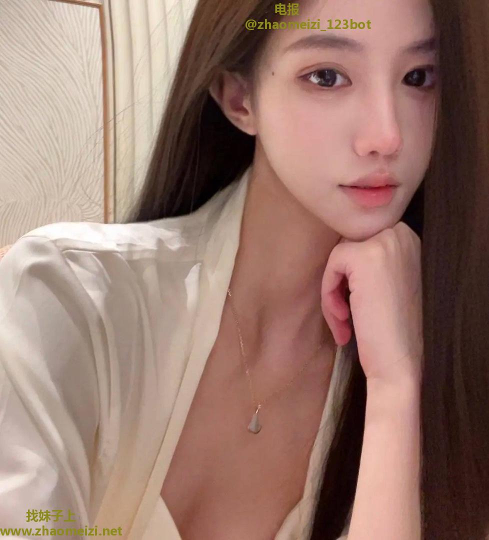 大长腿白虎学妹