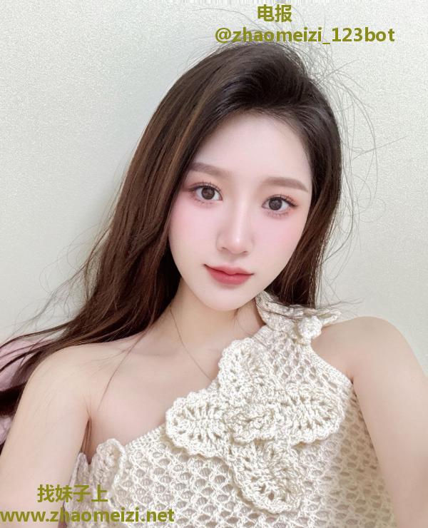 性感妩媚白嫩悠悠