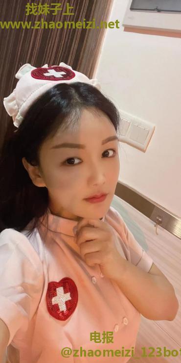 肤白腰细长腿依依