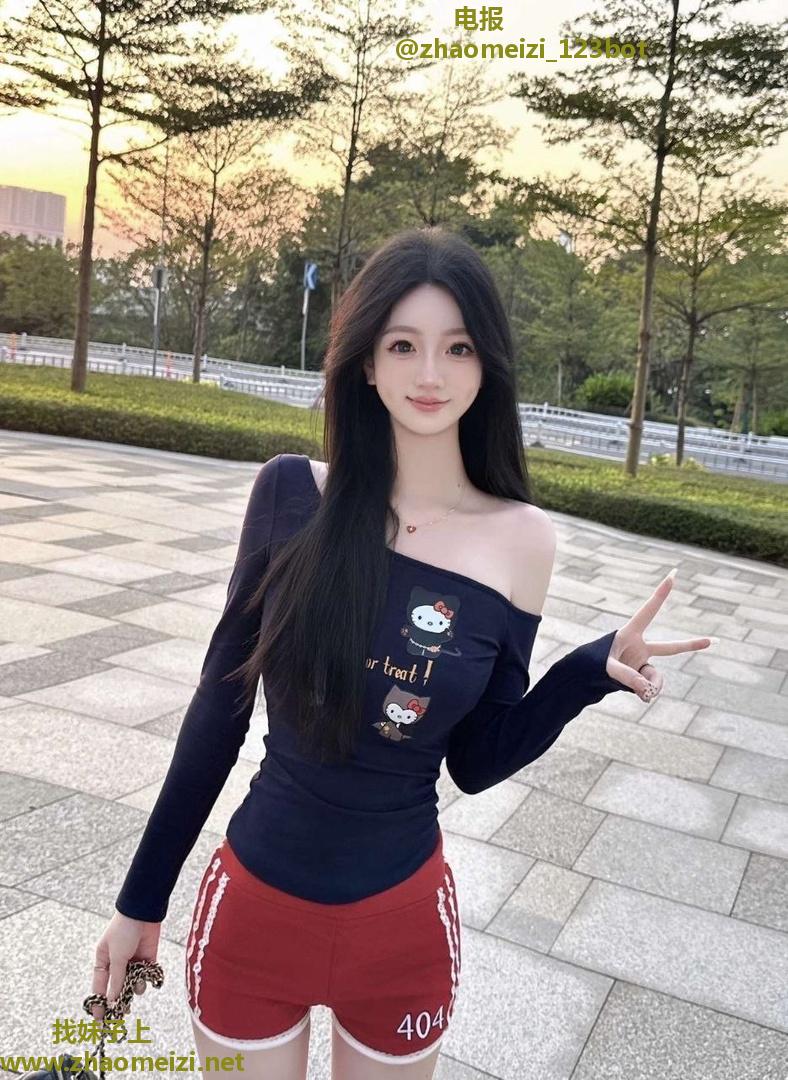 性感白嫩美鲍婷婷