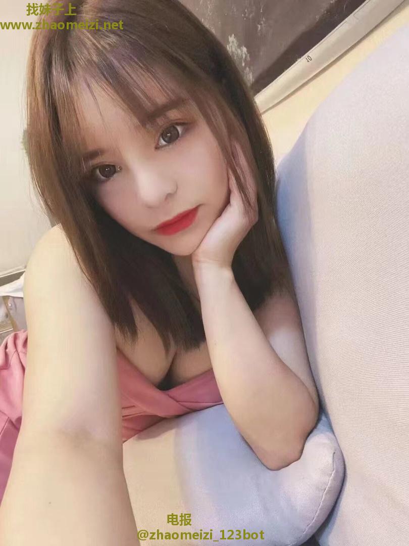 高颜值长腿妹妹