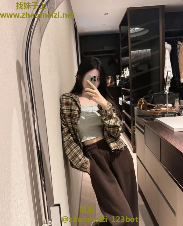 光谷服务系小御姐