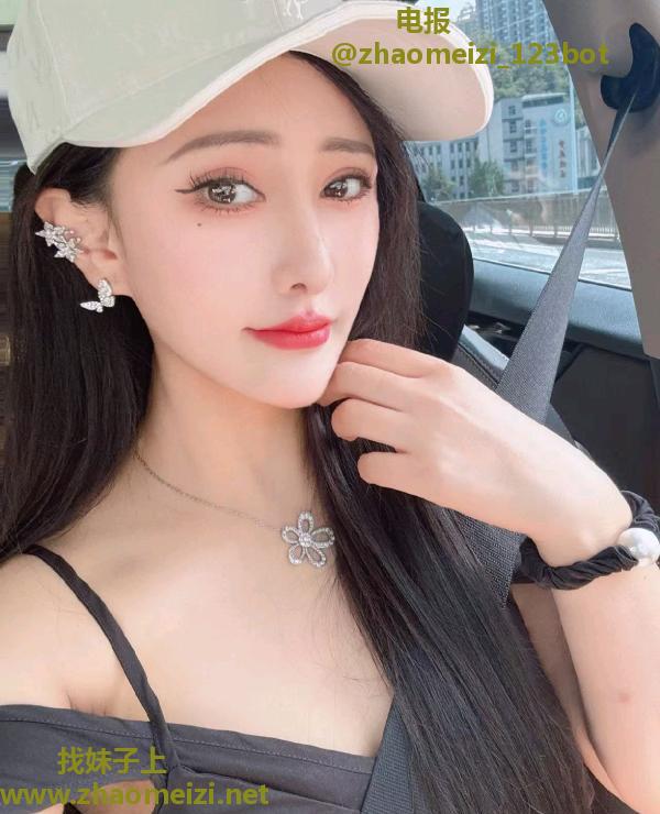 朝阳美胸御姐思彤