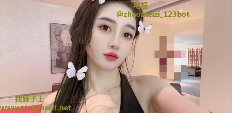 舞蹈老师雅雯流连忘返