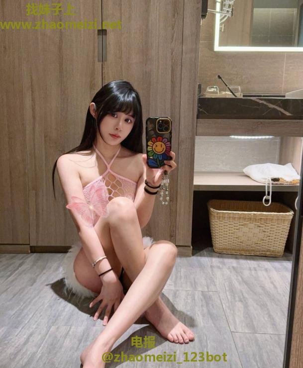 长腿细腰美女团团