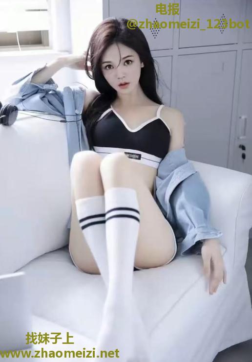 中大项双飞巨乳两闺蜜