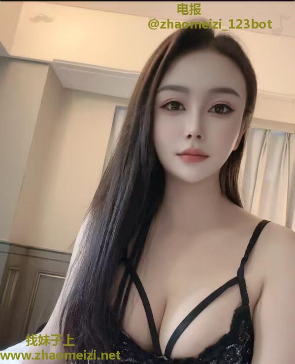 市中心大胸林婉清