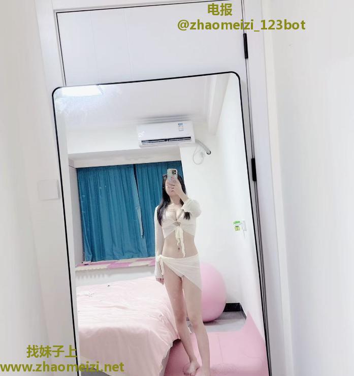 健身翘臀妹子香妃