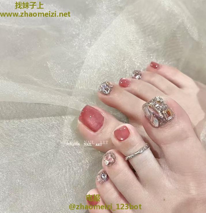 南城蛇吻服务型晓晓