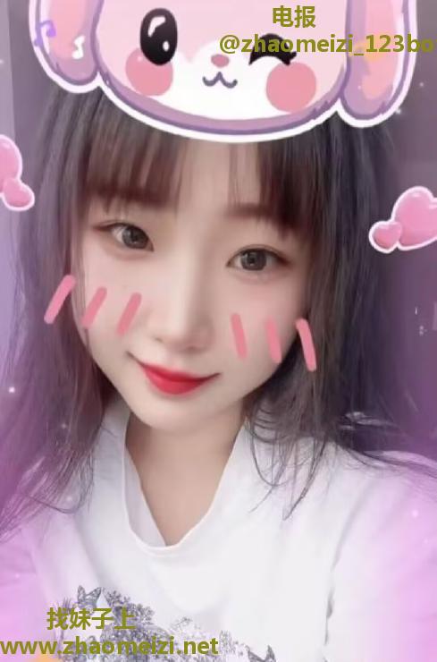 铁西大胸萝莉妹子  