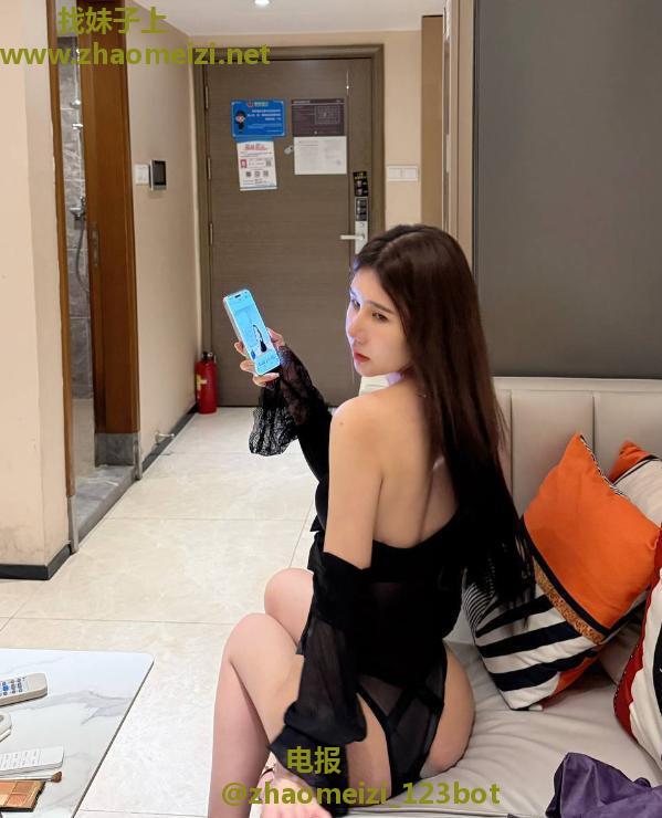 福田颜值翘臀大长腿