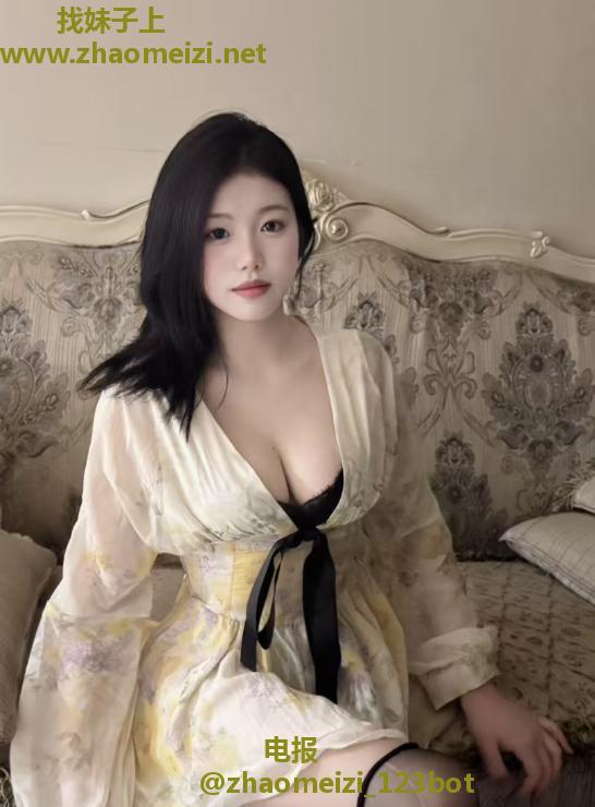 福田长腿大胸嫩妹