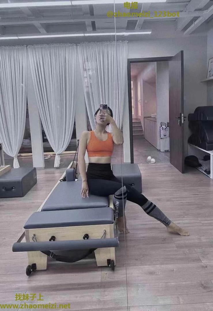 健身教练身材好