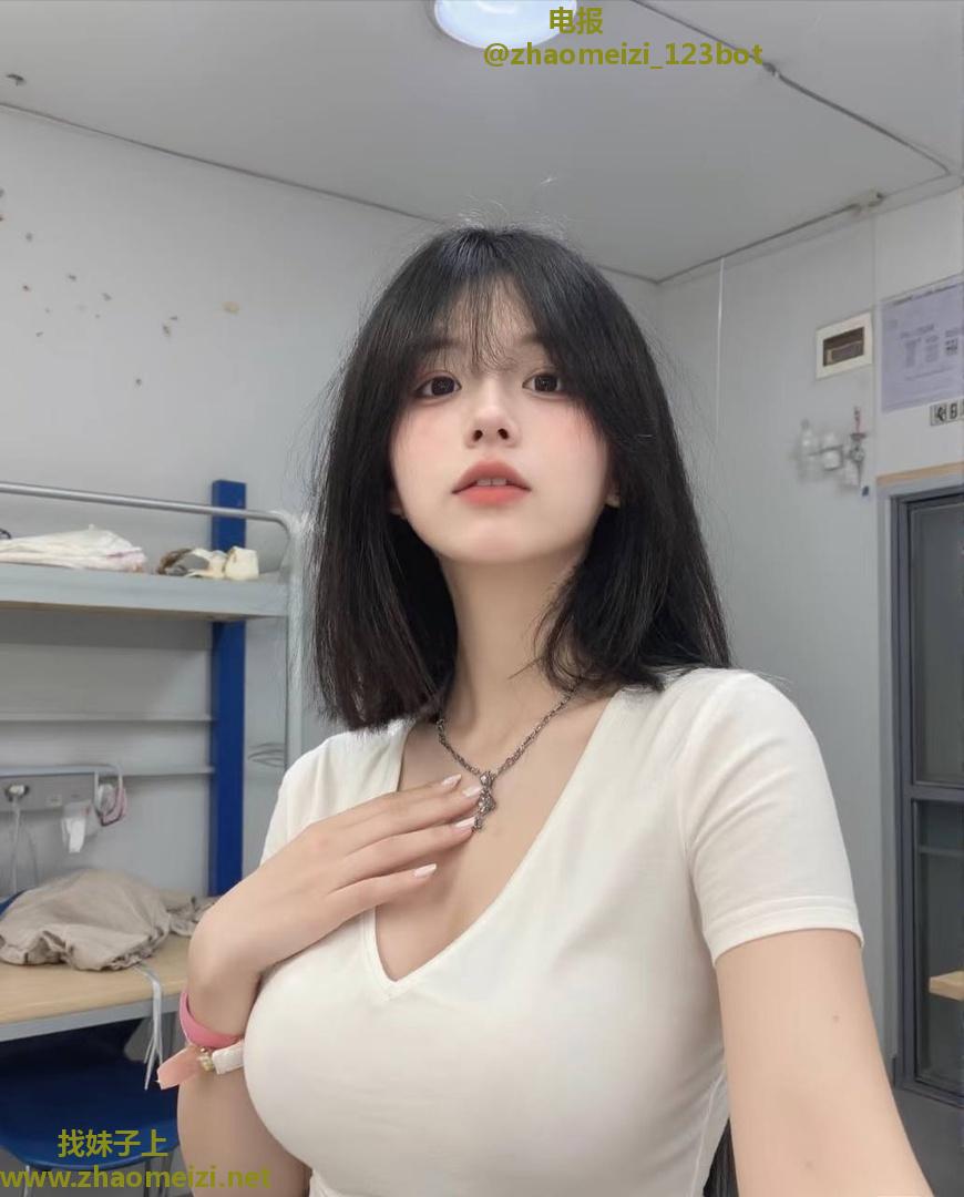 西湖白嫩丰满学姐