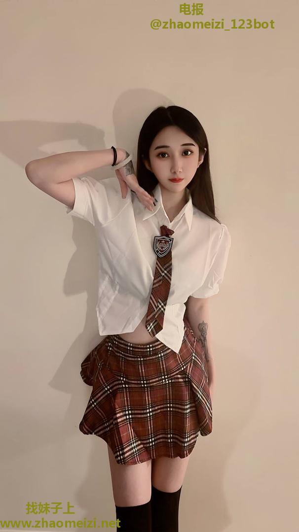 性感诱人制服妹妹