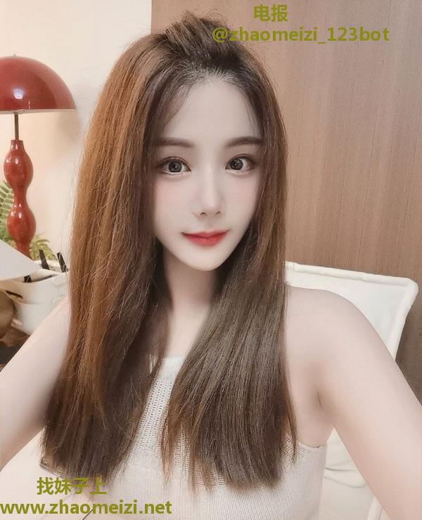 性感身材大胸颜值绾绾