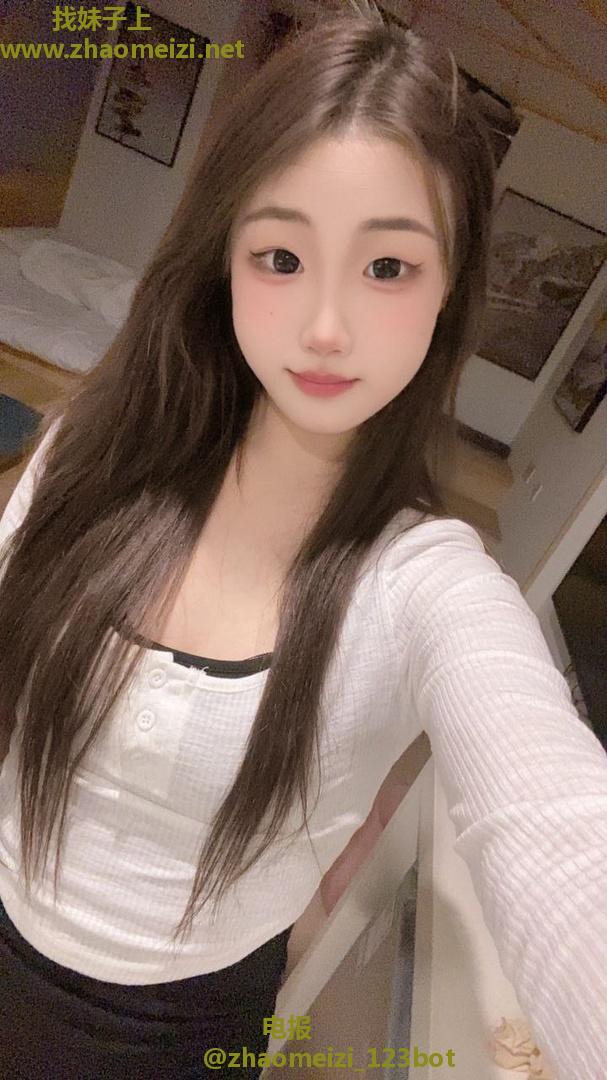 天然诱人翘臀姐姐