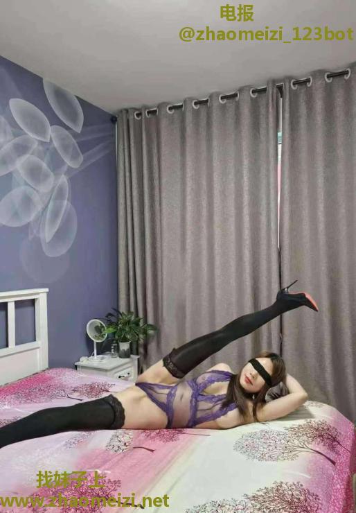 油坊桥附近小姐姐