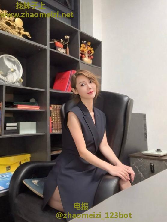 服务到位颜值妹子