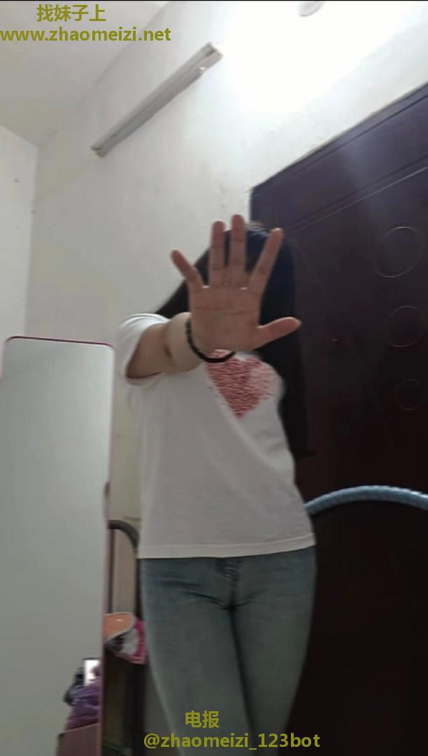 余杭大胸丰满少女