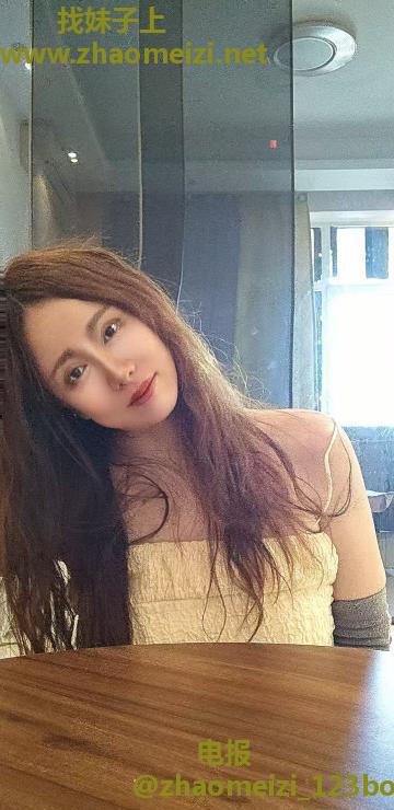 口活一流的纹身少妇