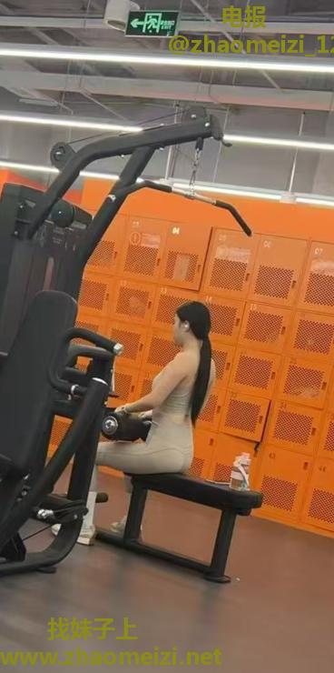 健身小女友菲儿