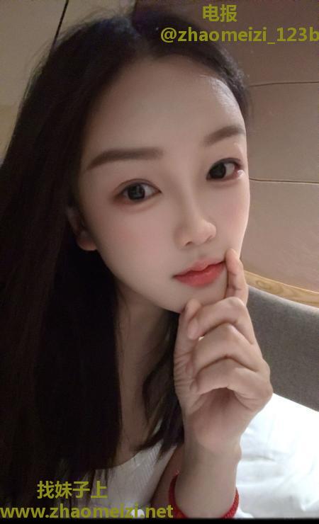 女友感护士楚依