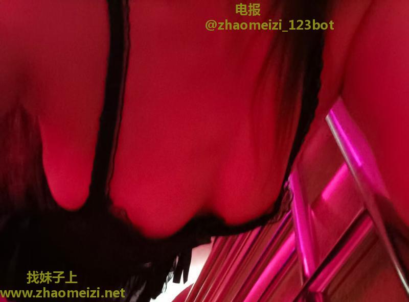 西安美臀小少妇