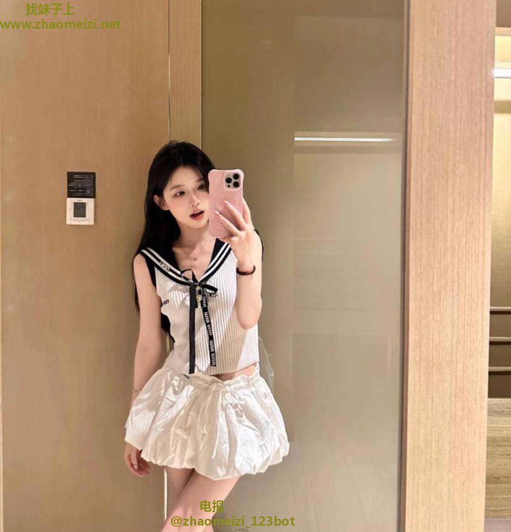 新人兼职大胸妹