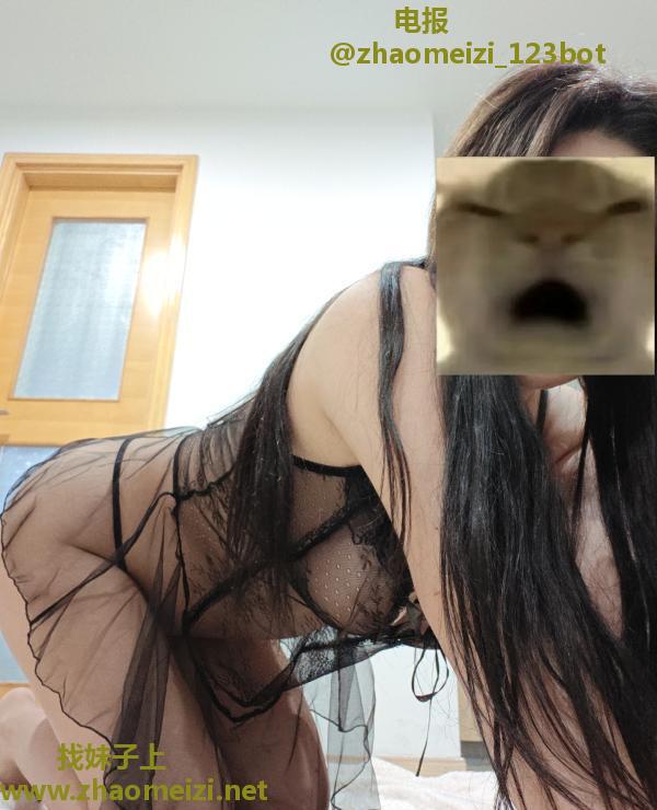 聋人的女孩微胖