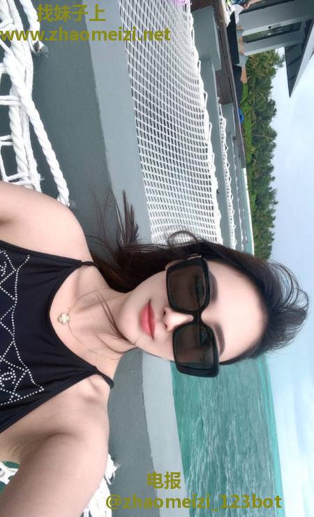 大胸手感好茶茶老师