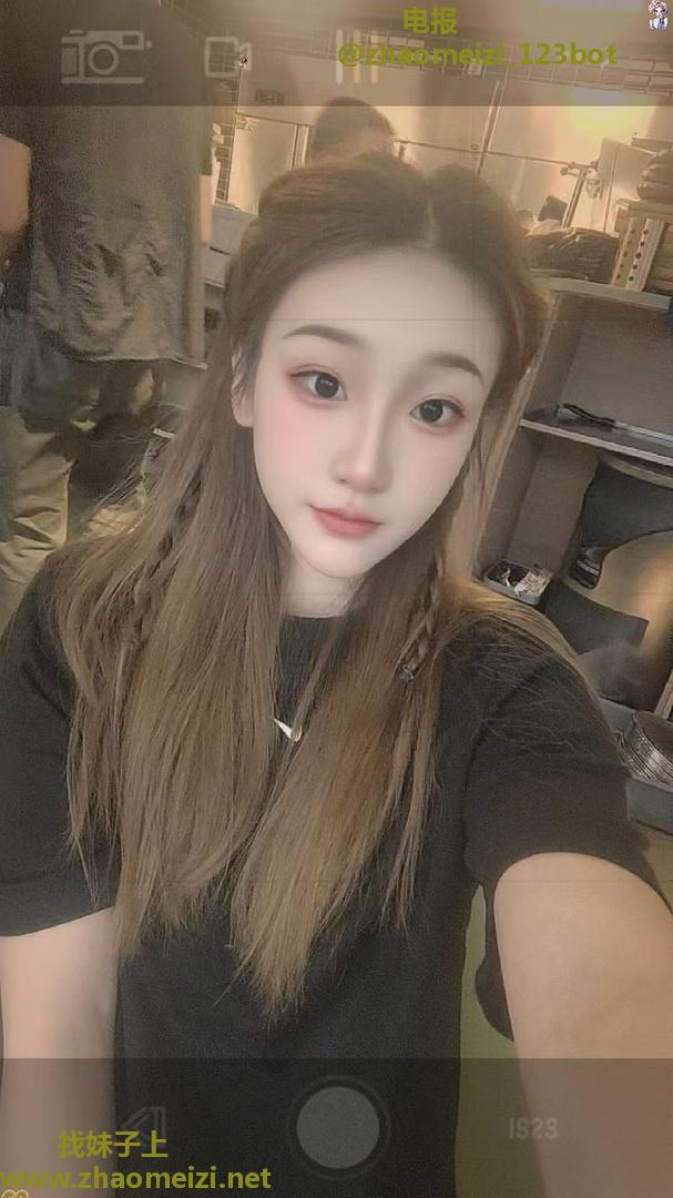 闵行00后小妹甜甜