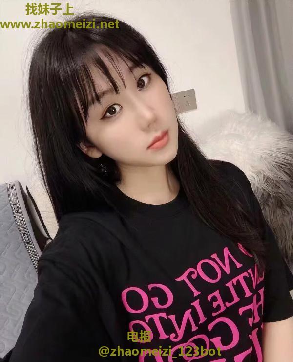 郑州服务型美女