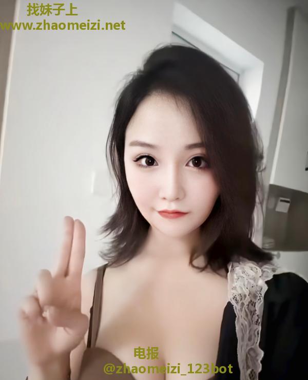 渔网袜制服诱惑