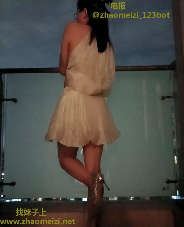 风情万种小骚妇