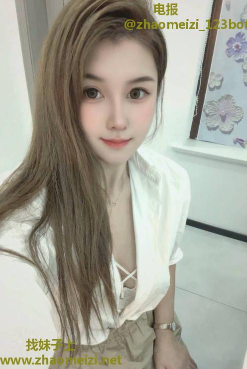 服务到位风骚妹子