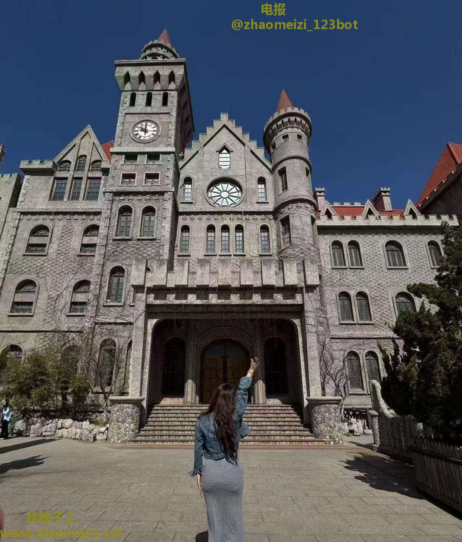 嫩嫩的小妹，流连忘返