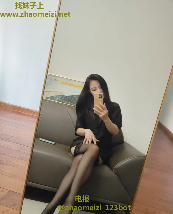 相城黑丝长腿少妇青青