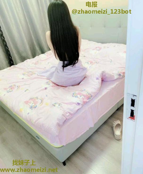 惠城肤白水嫩妹子