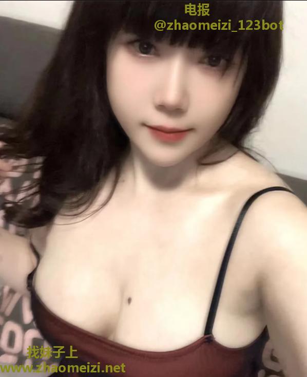 大奶小姐姐依然