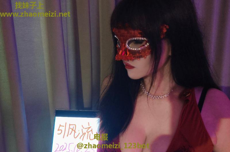 长腿美艳骚母狗