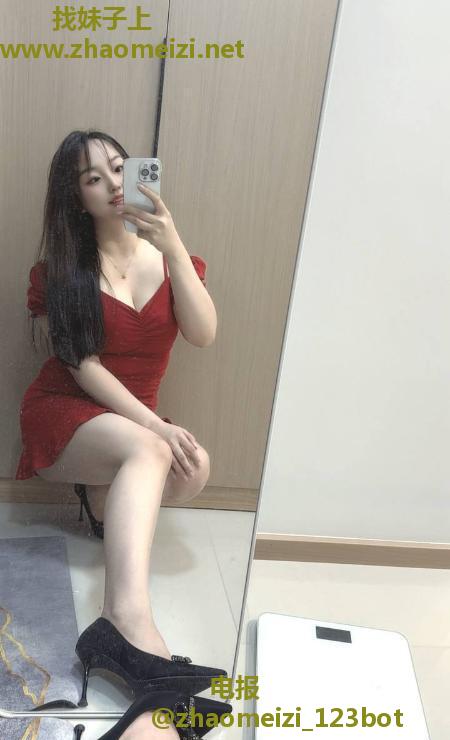 上城纯欲性感大胸美女