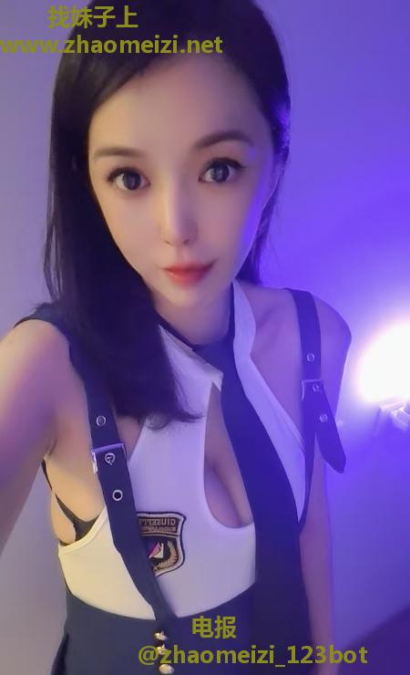 成都武侯美女依灵